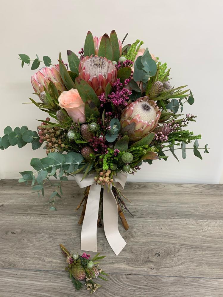 Wedding Flowers Garden City by the Garden City florist